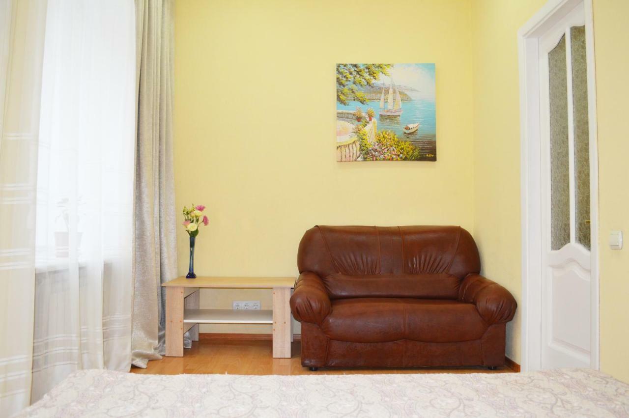 Owl Home Odessa Cozy Spacious Apartment In A Quiet Center Between Deribasovskaya And Privoz Luaran gambar